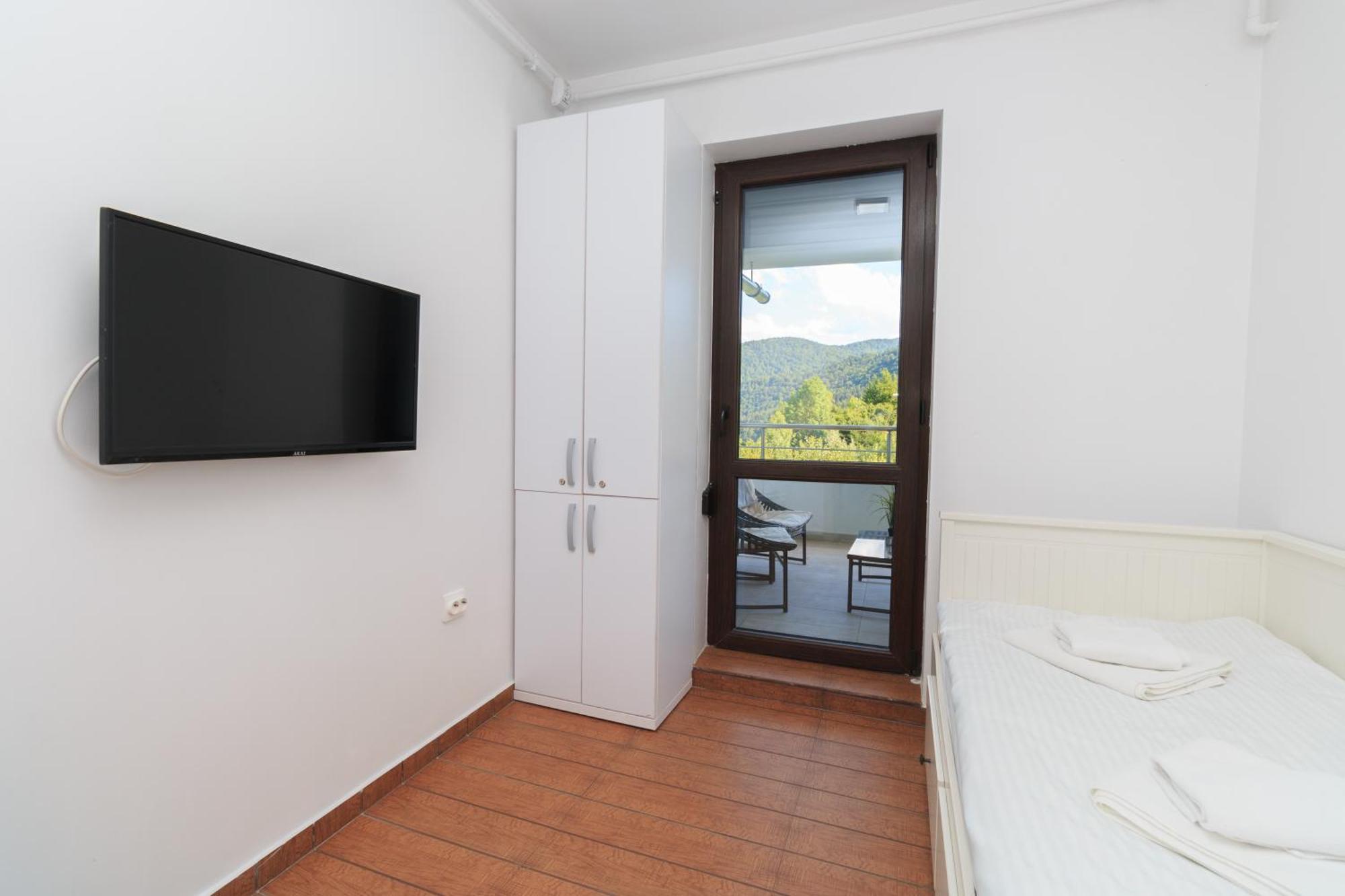 Panoramic Forest View Sinaia - Balcony And Private Parking Exterior foto
